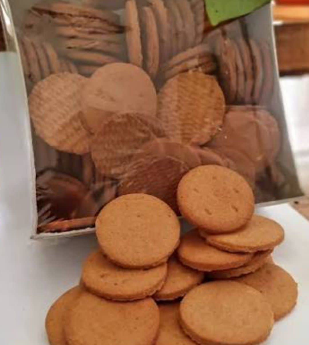 بیسکوییت ساقه طلایی سکه ای